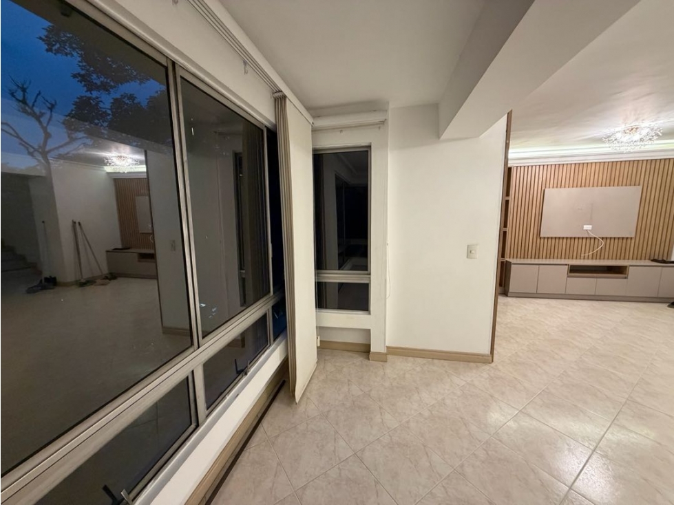 VENDO APARTAMENTO DUPLEX REMODELADO ENELPOBLADO SAN LUCAS — foto 4