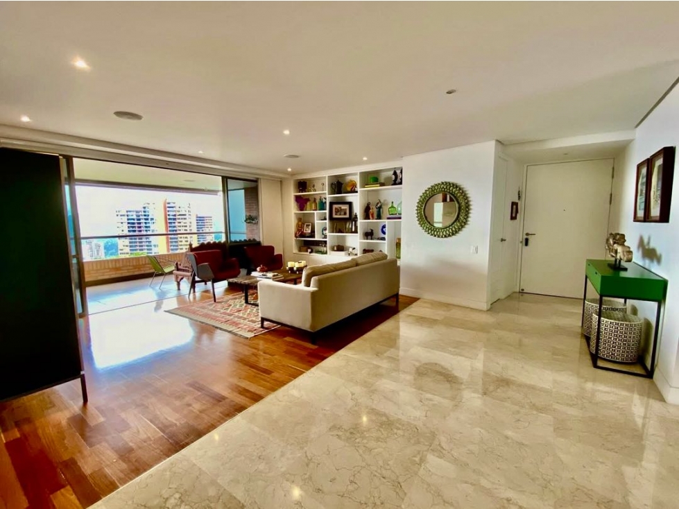 Vendo apartamento, El Poblado - La Calera
