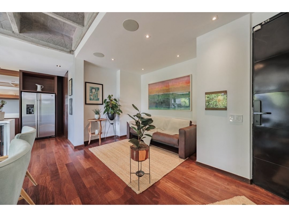 VENDO APARTAMENTO -EL POBLADO DISEÑO INDUSTRIAL VISTA VERDE Y TERRAZA — foto 3