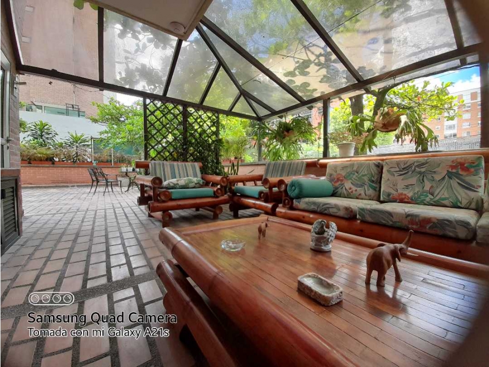 VENDO APARTAMENTO EL POBLADO MEDELLÍN ANTIOQUIA.