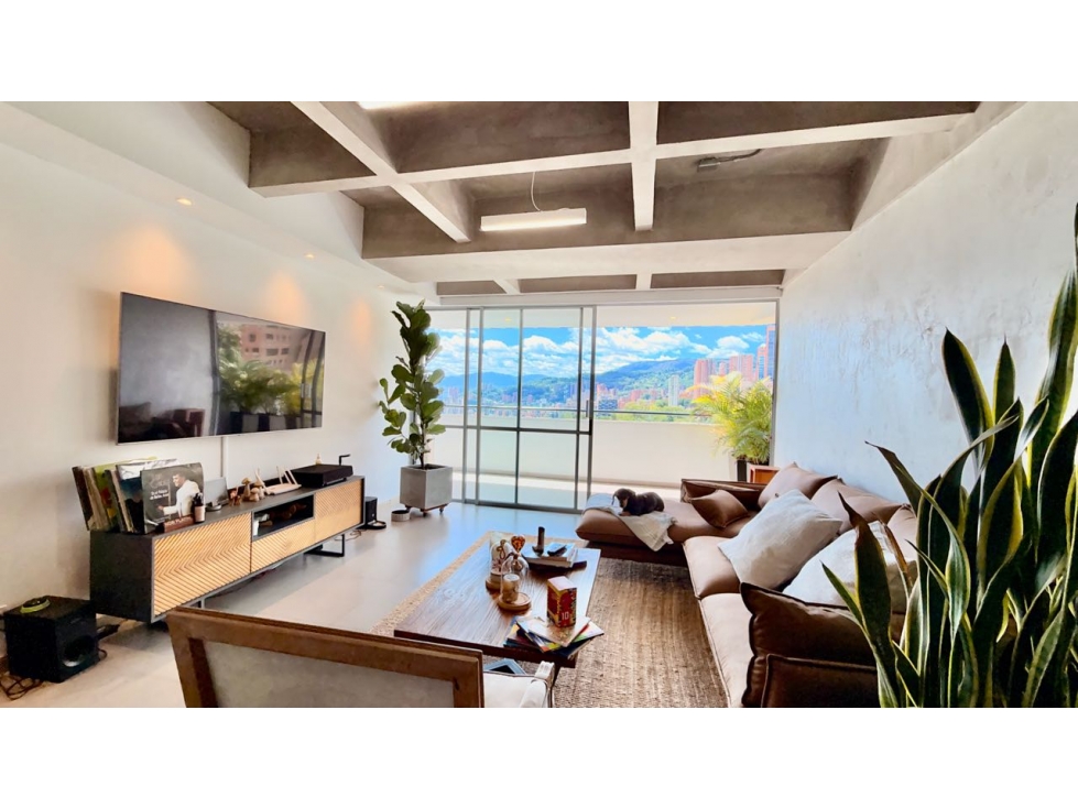 Vendo apartamento, El Poblado, sector Loma Los González - Trv superior