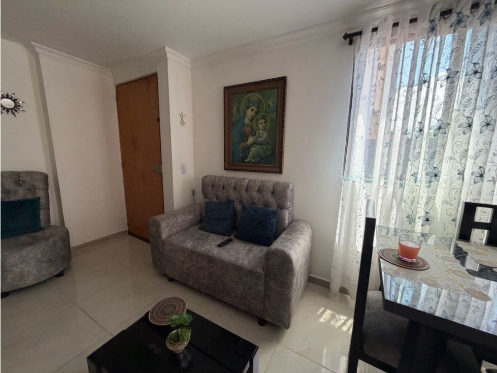 Vendo apartamento en barrio Cristóbal segundo piso, garaje — foto 6