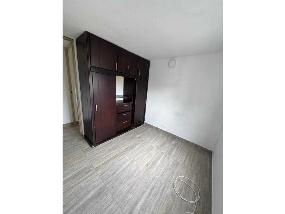 VENDO APARTAMENTO EN BELLO RIACHUELOS 3°PISO ACCESO POR ESCALAS — foto 3