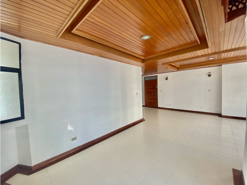 Vendo apartamento en Bocagrande de 3 alcobas alcoba y baño de servicio