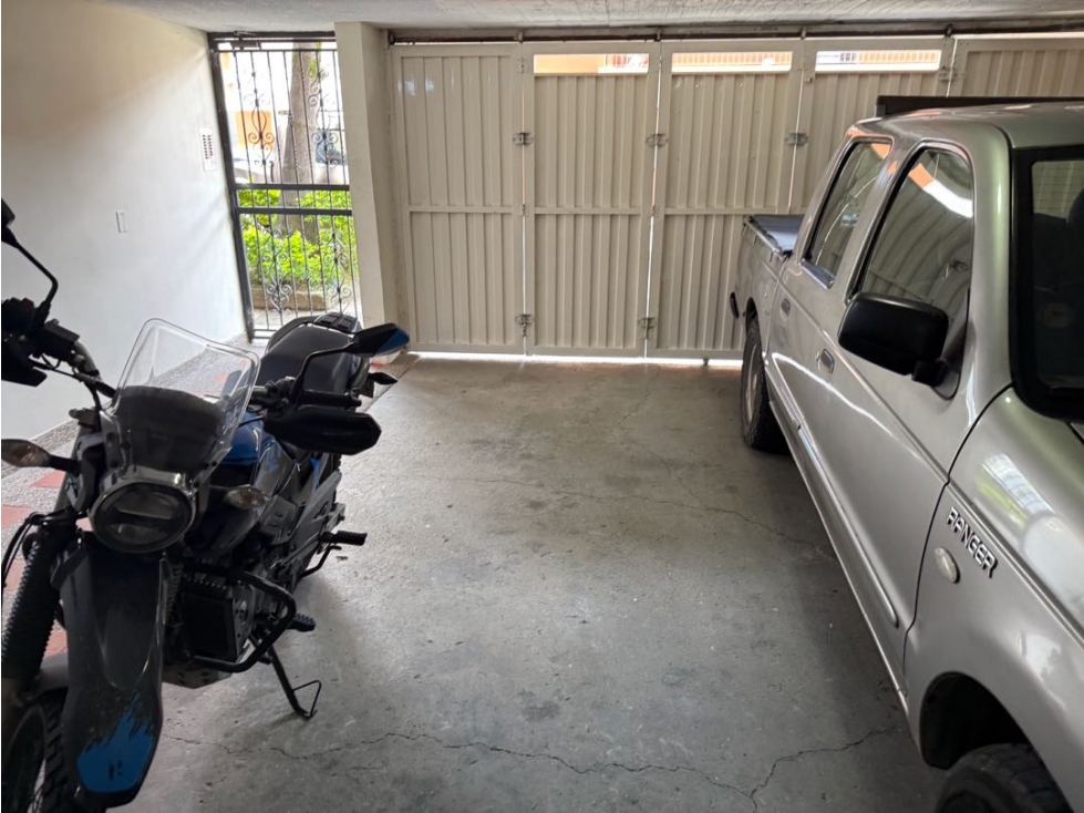 Vendo apartamento en Buenos Aires cerca a la central parqueadero — foto 2