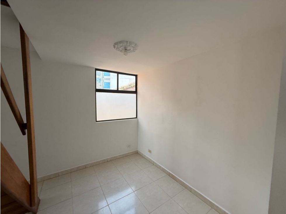Vendo apartamento en Buenos Aires cerca a la central parqueadero — foto 4