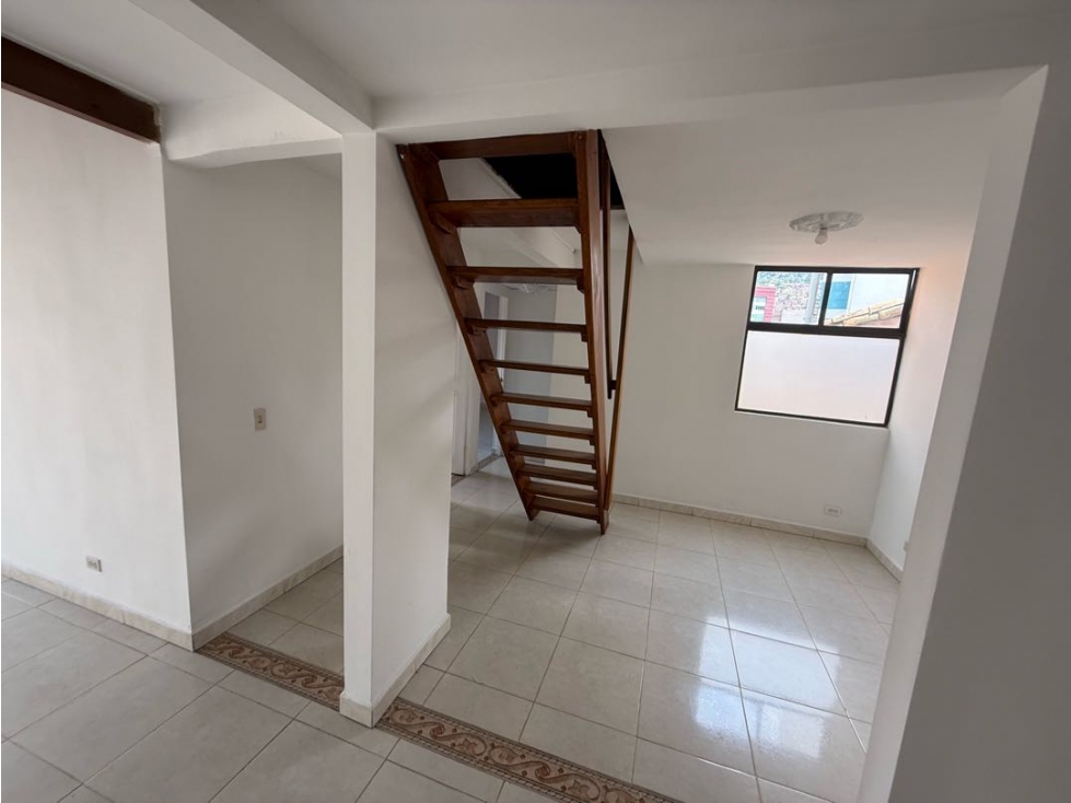 Vendo apartamento en Buenos Aires cerca a la central parqueadero — foto 5