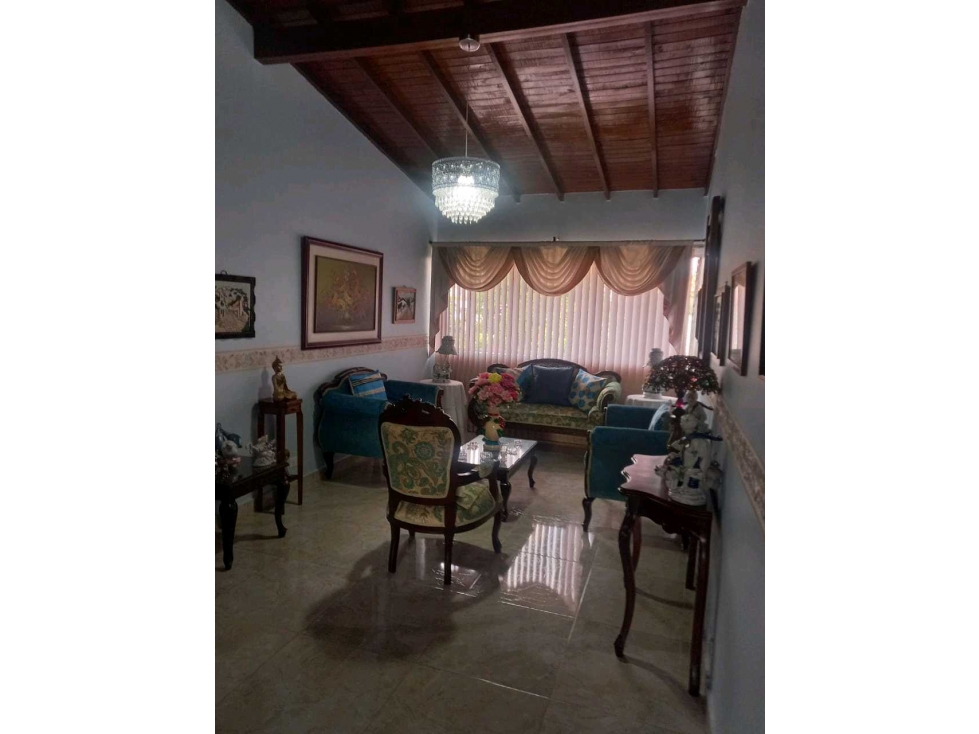 VENDO APARTAMENTO EN CALASANZ PARTE BAJA