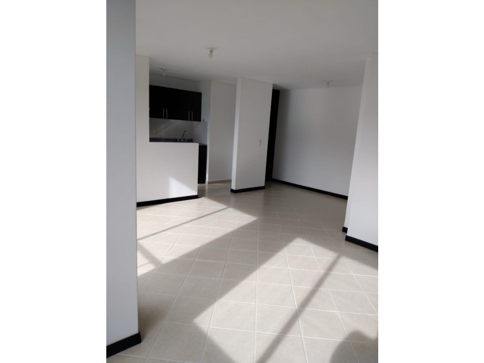 VENDO APARTAMENTO EN CALASANZ PARTE BAJA CON PARQUEADERO Y CUARTO UTIL — foto 5