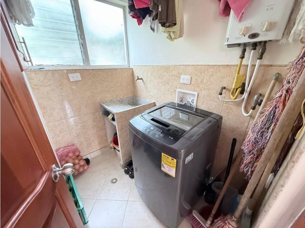 Vendo apartamento en calasanz parte baja con parqueadero — foto 3