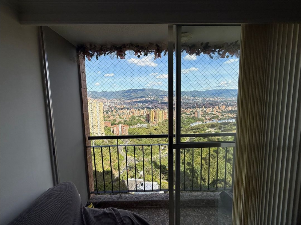 Vendo apartamento en calasanz, 3 habitaciones, parqueadero, vista — foto 2