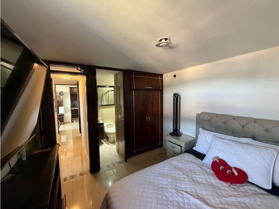 Vendo apartamento en calasanz, 3 habitaciones, parqueadero, vista — foto 3