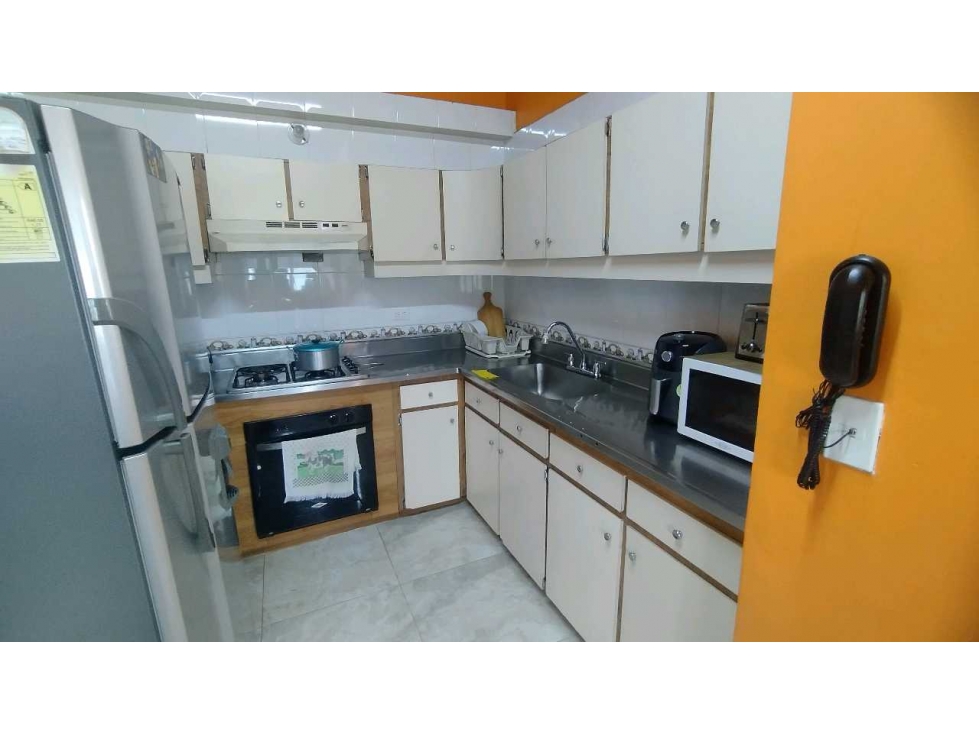 VENDO APARTAMENTO EN CALASANZ PARTE BAJA CERCA A LA ESTACION FLORESTA — foto 3