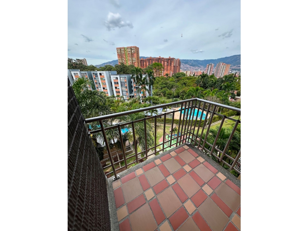 Vendo apartamento en calasanz 3 habitaciones, parqueadero