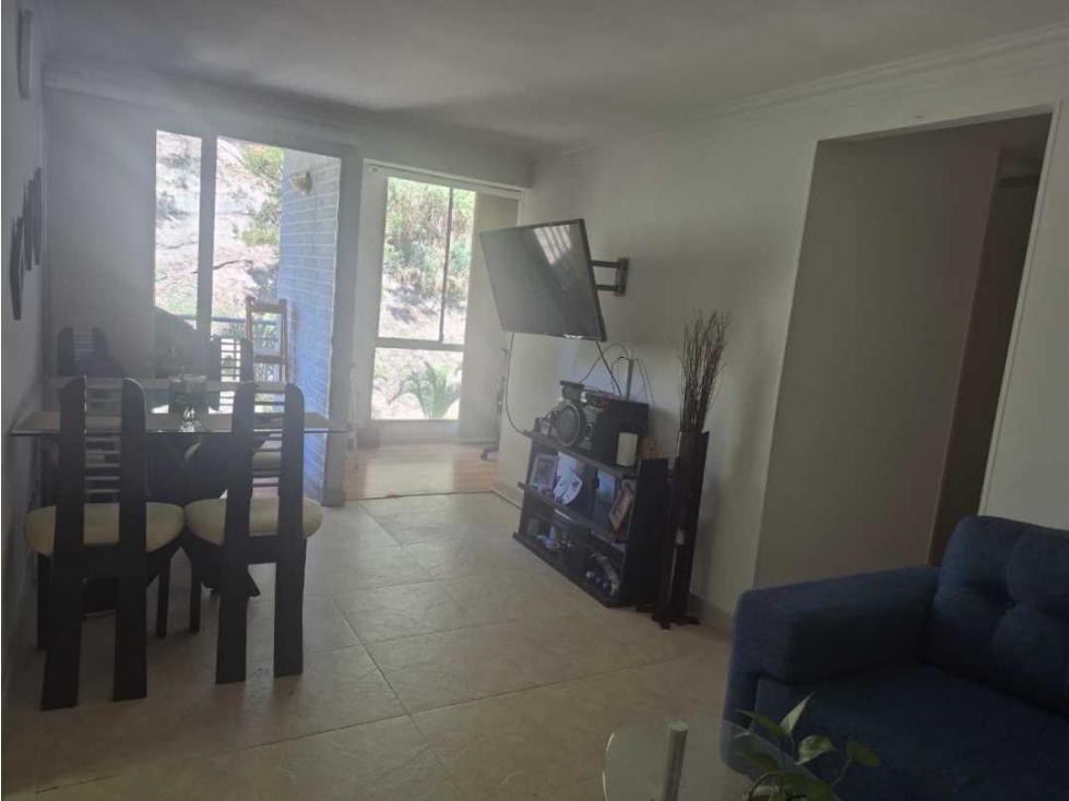 VENDO APARTAMENTO EN CALASANZ PARTE BAJA EN UNIDAD - 2
