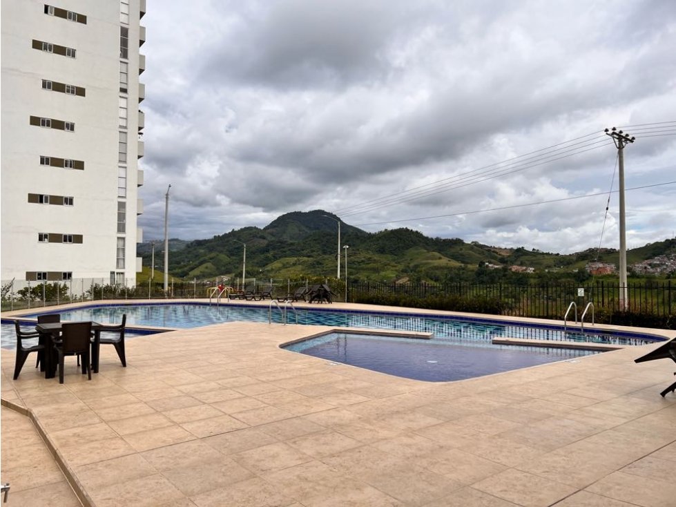 VENDO APARTAMENTO EN HERMOSO CONJUNTO DE DOSQUEBRADAS — foto 2