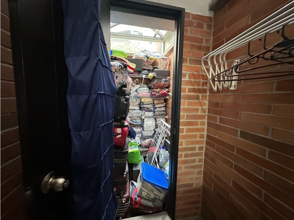 Vendo Apartamento en Ciudad del Río, Balcón Amplio en Unidad Completa — foto 6