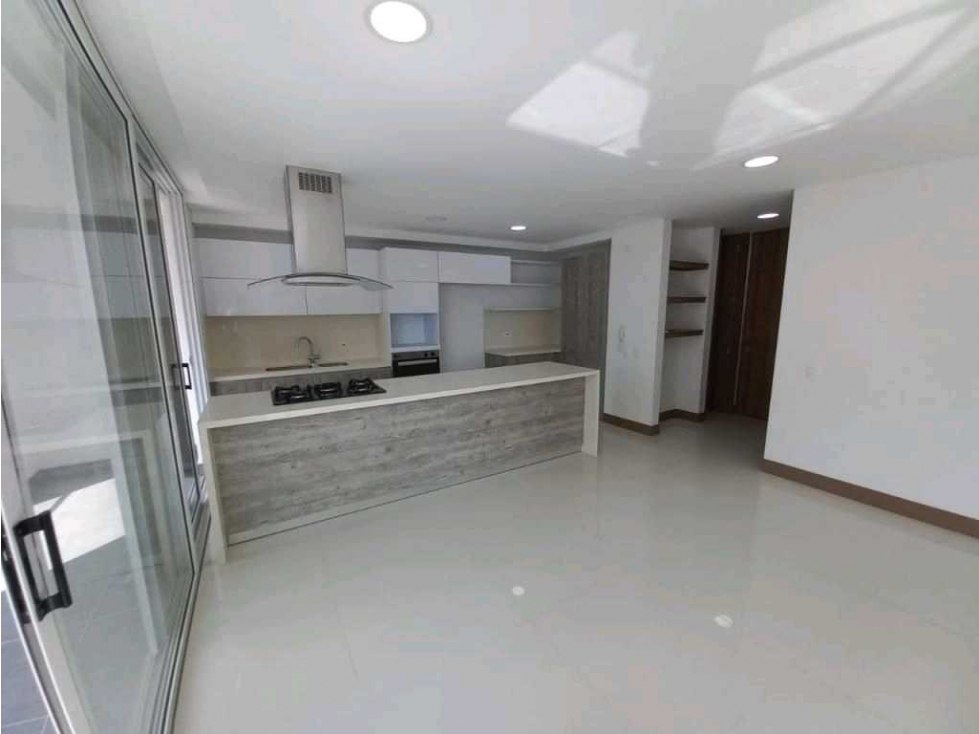Vendo apartamento en Ciudad Jardín, Cali.