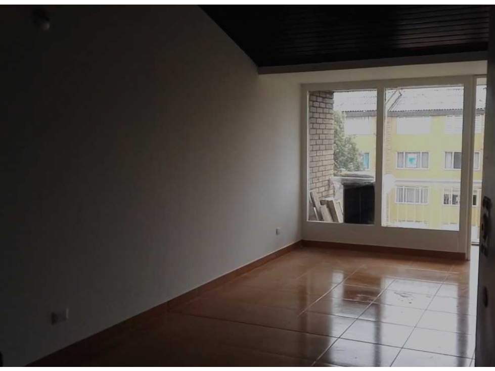VENDO APARTAMENTO EN COLSEGUROS CERCA A PALOQUEMAO
