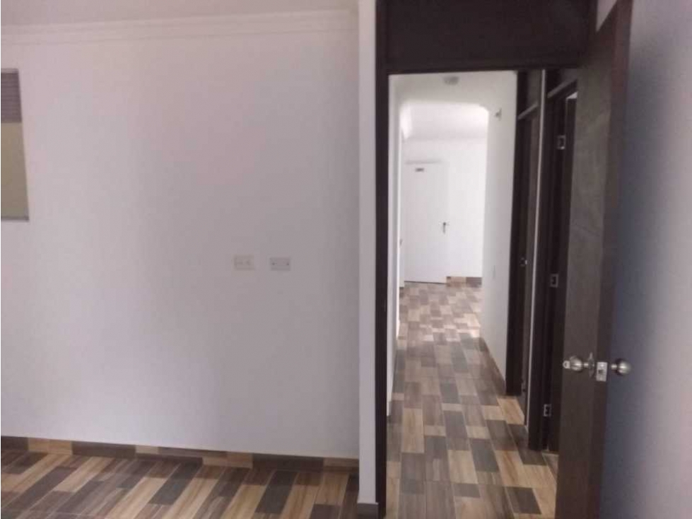 Vendo Apartamento en Conjunto con Piscina Llano alto Villavicencio - 2