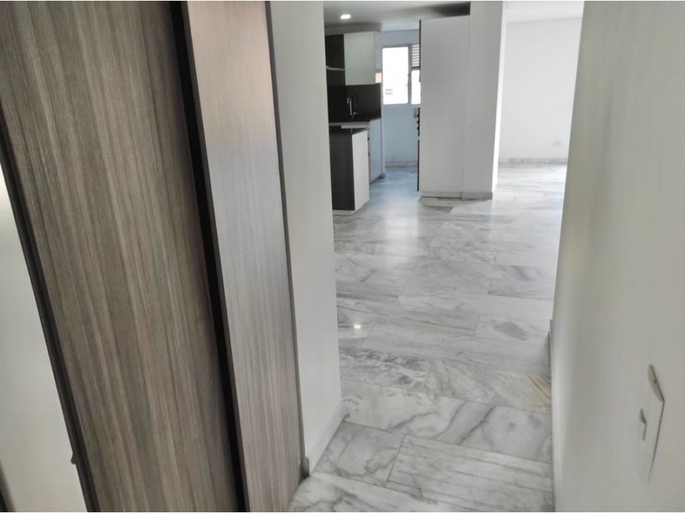Vendo apartamento en Conquistadores CON COLEGA — foto 6