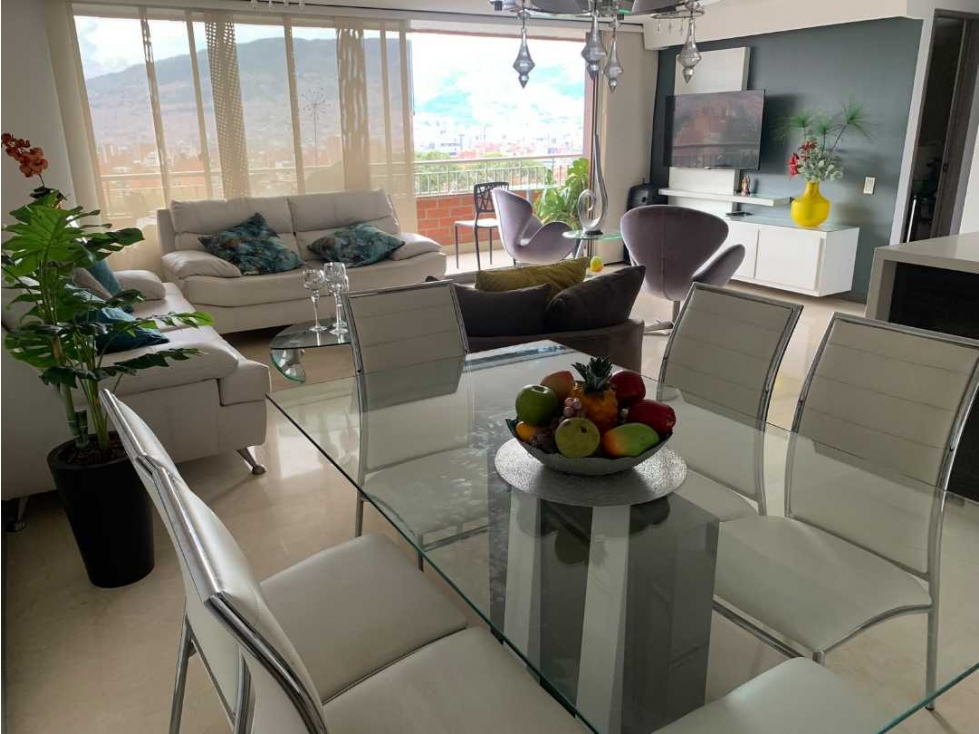 VENDO APARTAMENTO EN CONQUISTADORES PISO 7 PARQUEADEROS DOBLE