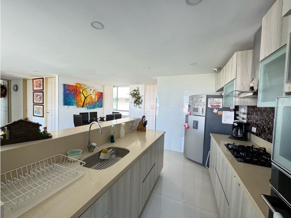 VENDO APARTAMENTO EN EDIFICIO FERRARA EN CIELO MAR CARTAGENA — foto 6