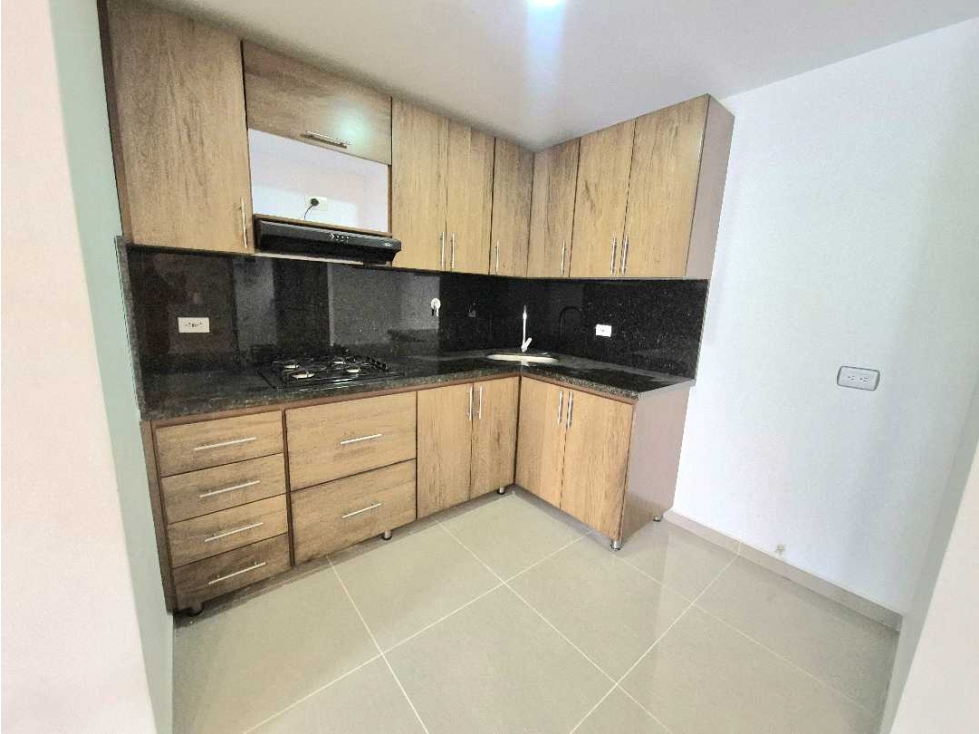 VENDO APARTAMENTO EN EDIFICIO EN SABANETA, SECTOR EL CARMELO — foto 3