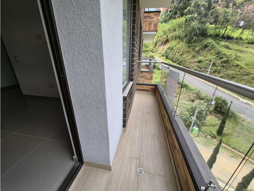 VENDO APARTAMENTO EN EDIFICIO EN SABANETA, SECTOR EL CARMELO — foto 6