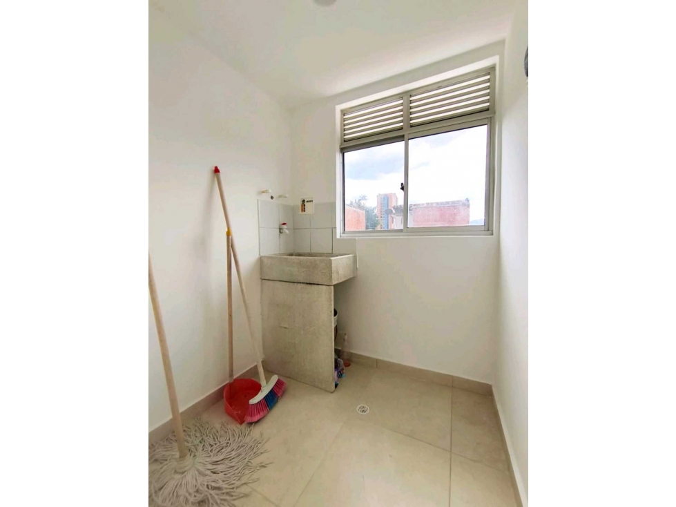 VENDO APARTAMENTO EN PH SIN BALCÓN CON VISTA Buenos Aires-Medellin — foto 6