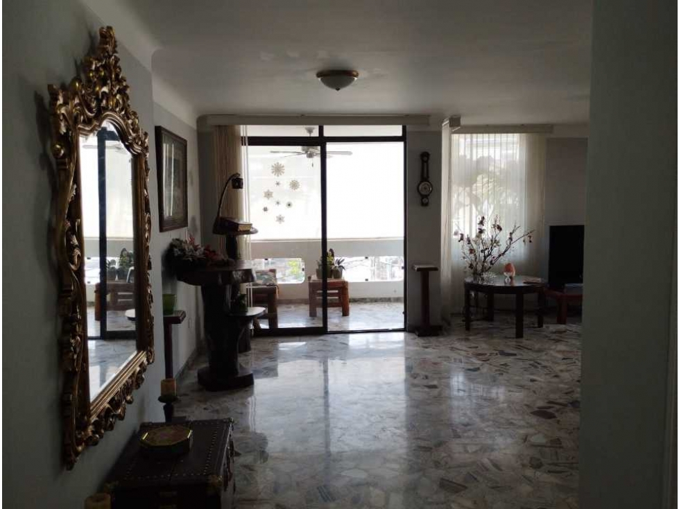 Vendo apartamento en el norte de cali barrio el bosque area 120 m² — foto 4
