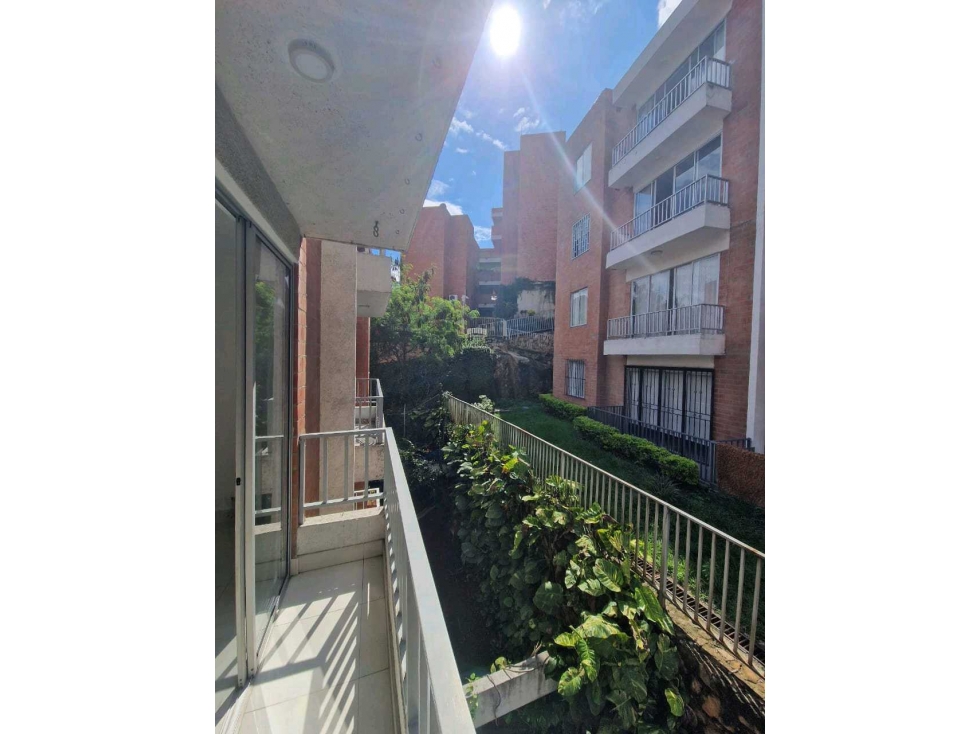 Vendo apartamento en el norte de cali barrio menga unidad cerrada — foto 2