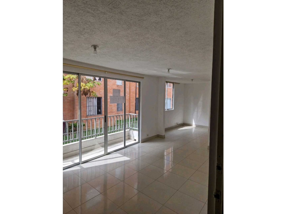 Vendo apartamento en el norte de cali barrio menga unidad cerrada — foto 3