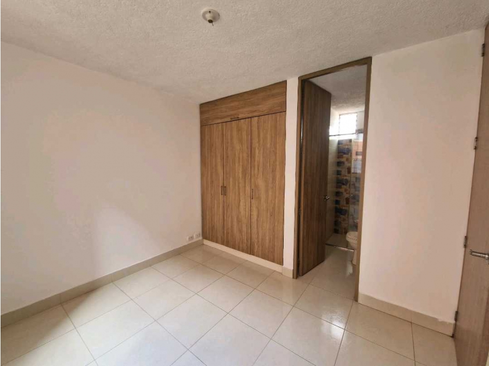 Vendo apartamento en el norte de cali barrio menga unidad cerrada — foto 5