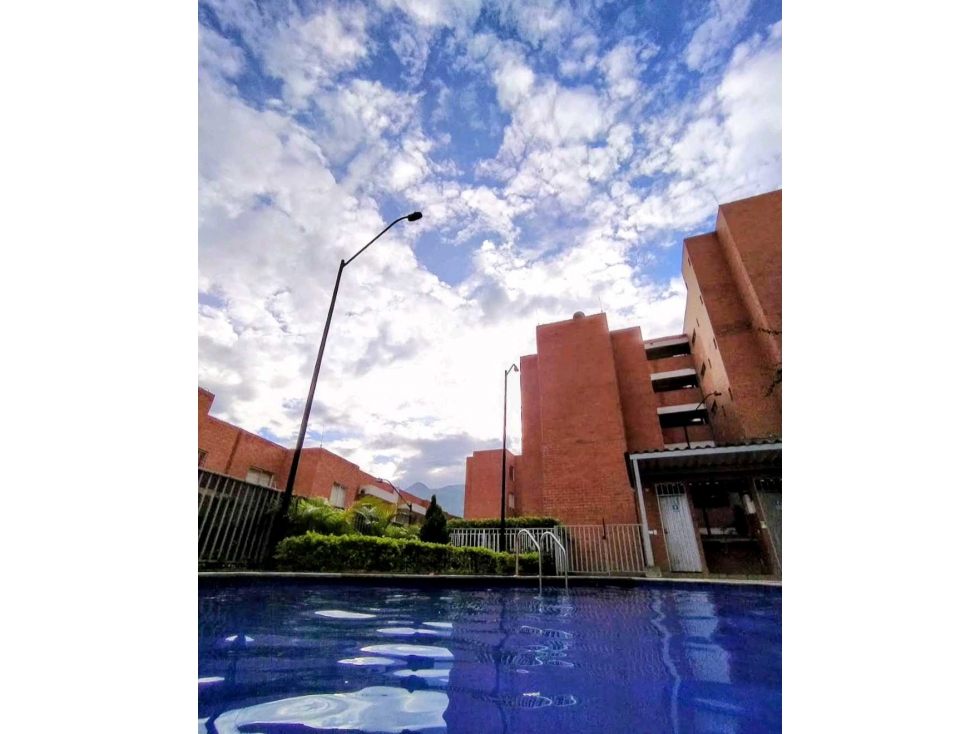 Vendo apartamento en el norte de cali en 1er piso colinas de menga