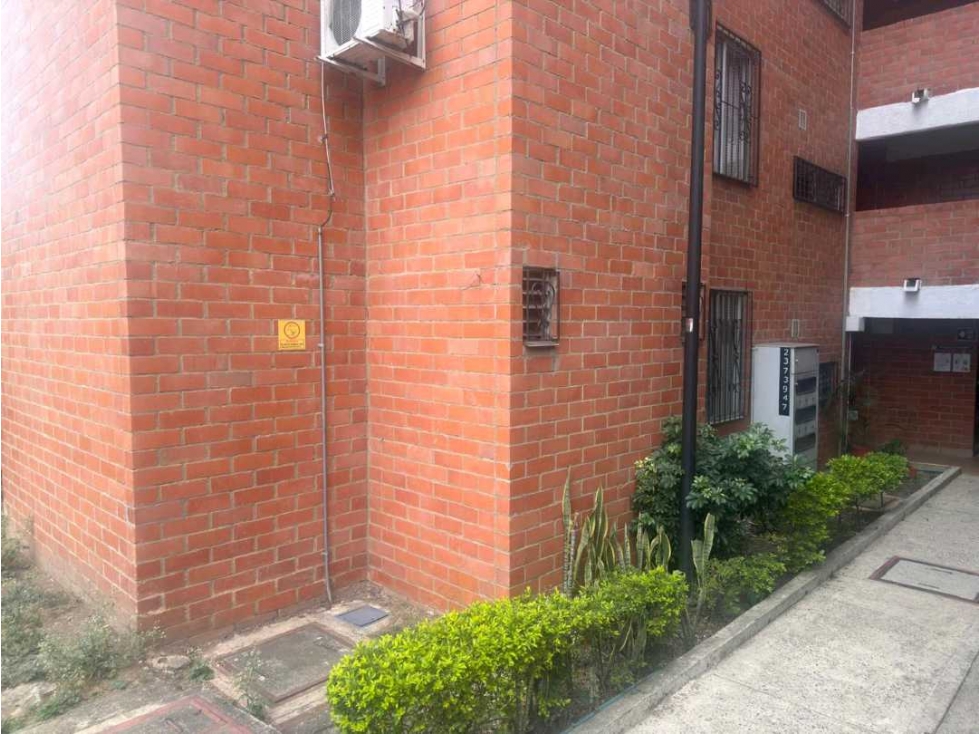Vendo apartamento en el norte de cali en 1er piso colinas de menga — foto 2