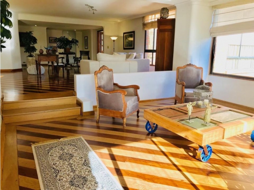 VENDO APARTAMENTO EN EL POBLADO LA VISITACION IDEAL PARA REMODELAR — foto 2