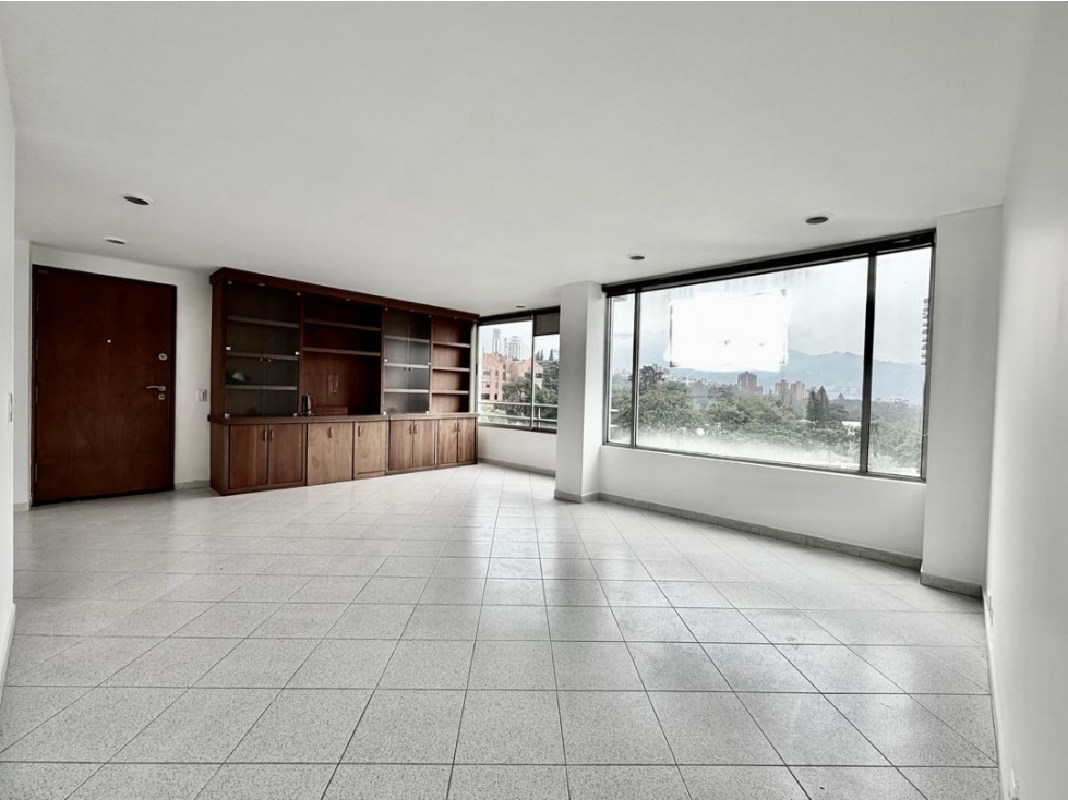 Vendo apartamento en El Poblado, sector Los Balsos x La 34 — foto 3