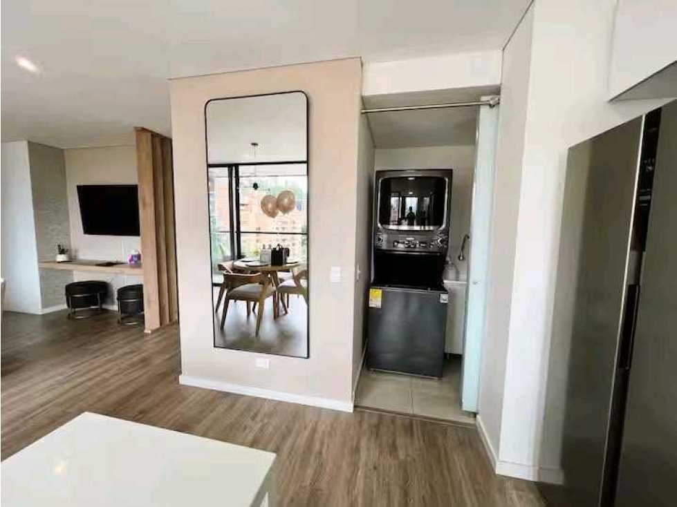 VENDO APARTAMENTO EN EL POBLADO LA LINDE AMOBLADO PARMA — foto 2