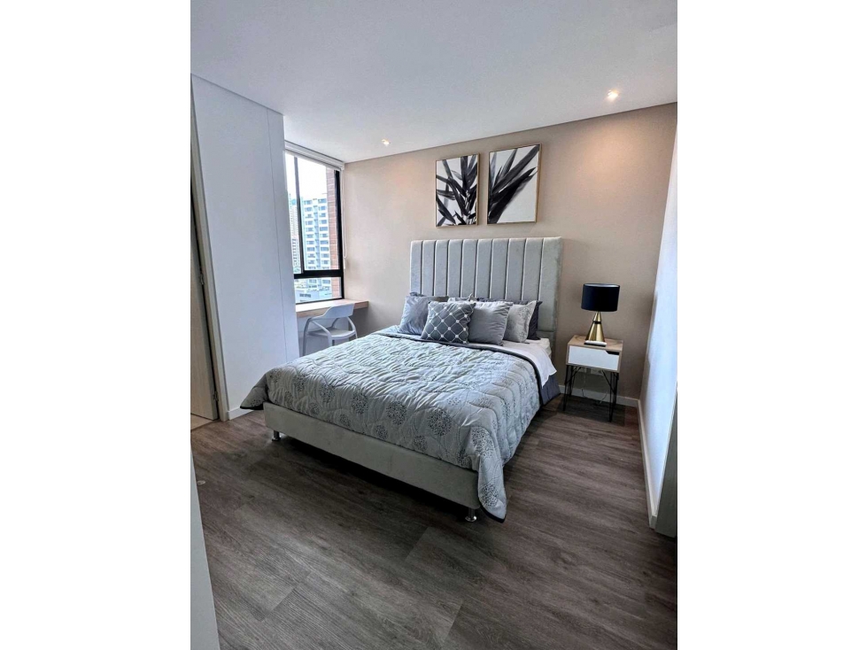 VENDO APARTAMENTO EN EL POBLADO LA LINDE AMOBLADO PARMA — foto 4