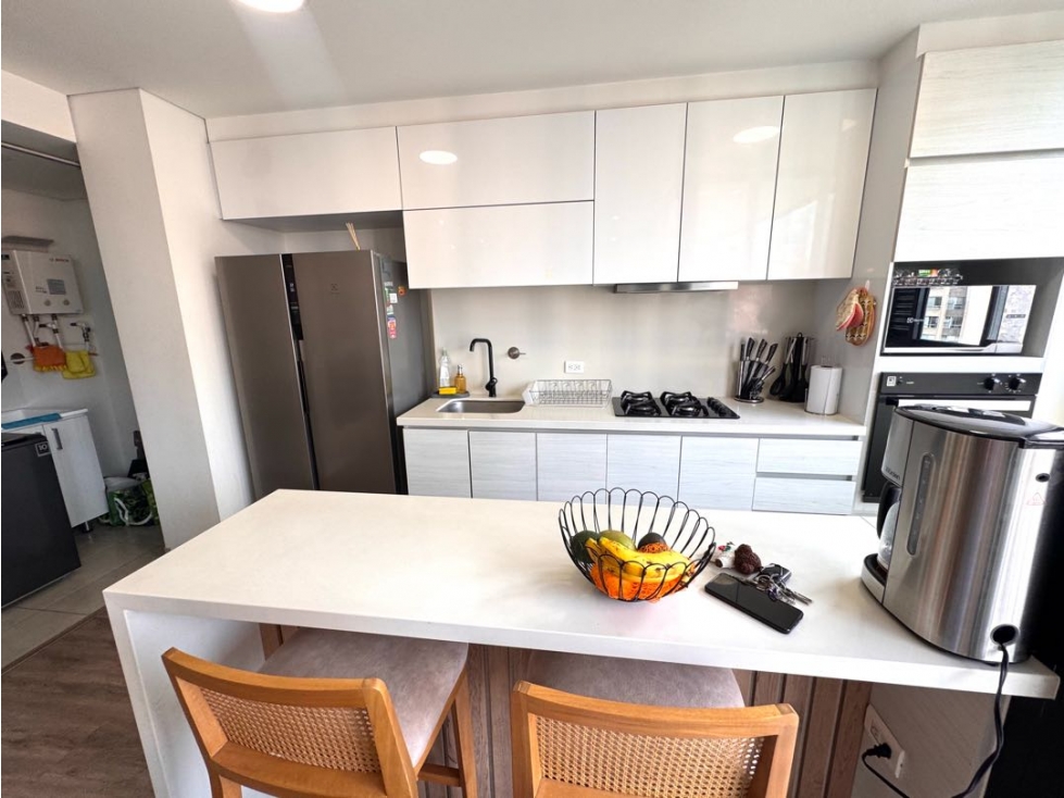 VENDO APARTAMENTO EN EL POBLADO LA LINDE AMOBLADO PARMA — foto 6