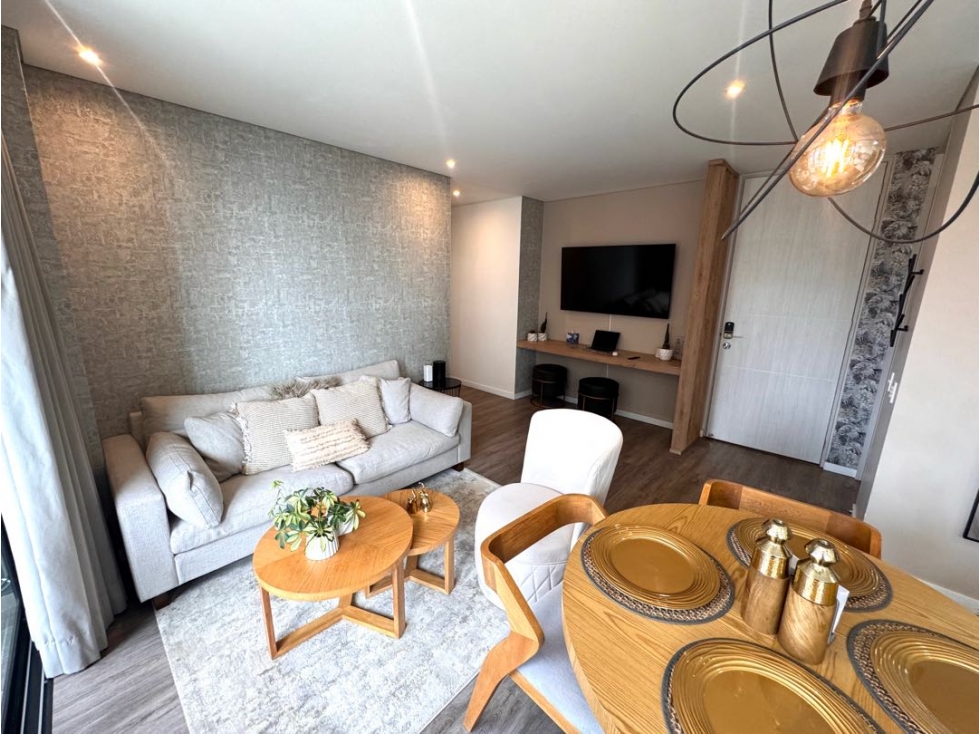 VENDO APARTAMENTO EN EL POBLADO LA LINDE AMOBLADO PARMA — foto 3