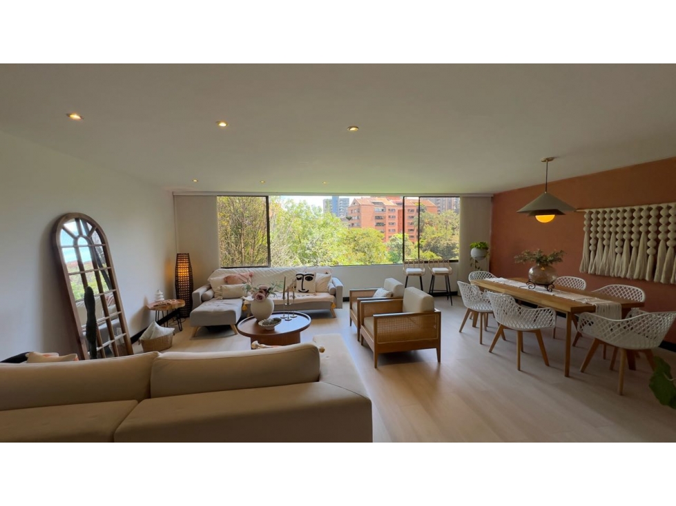 VENDO APARTAMENTO EN EL POBLADO MUY CERCA DEL TESORO VISTA VERDE