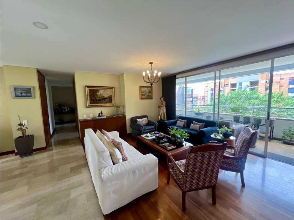 VENDO APARTAMENTO EN EL POBLADO ALEJANDRÍA UNIDAD COMPLETA