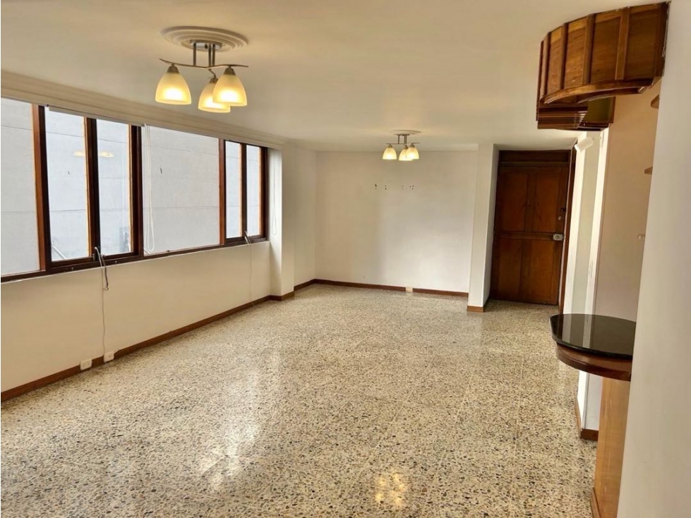 Vendo apartamento en El Poblado - Patio Bonito — foto 3