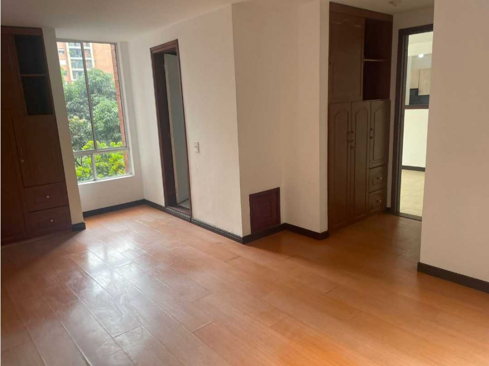 VENDO APARTAMENTO EN EL POBLADO, LOMA DE SAN JULIAN — foto 2