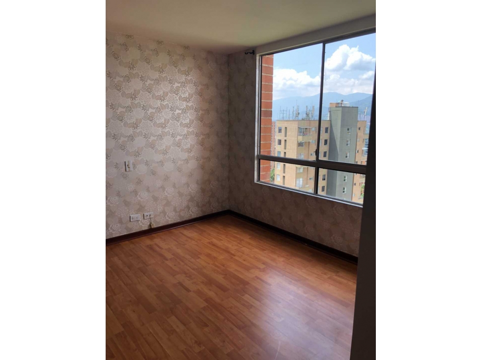 VENDO APARTAMENTO EN EL POBLADO CASTROPOL IDEAL PARA INVERSION — foto 4