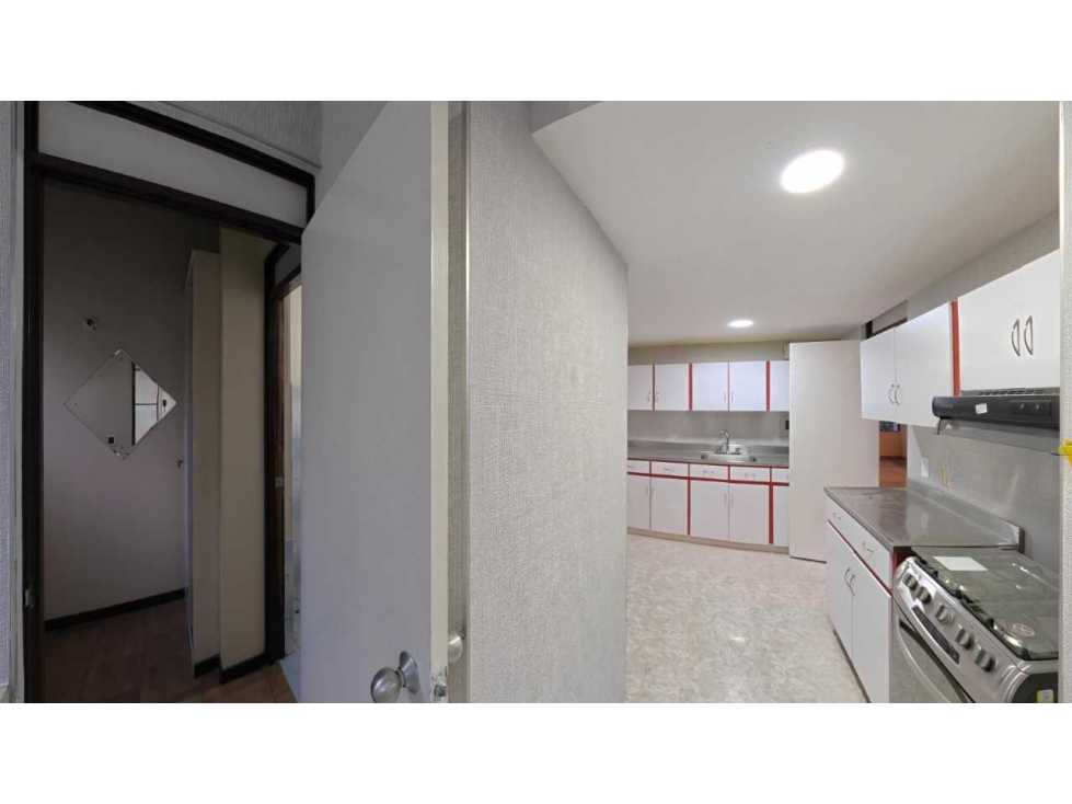 VENDO APARTAMENTO EN EL POBLADO-MEDELLIN SECTOR PATIO BONITO — foto 3