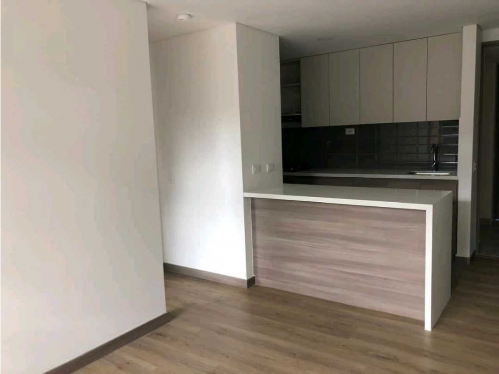 VENDO APARTAMENTO EN EL RETIRO CON TERRAZA — foto 2