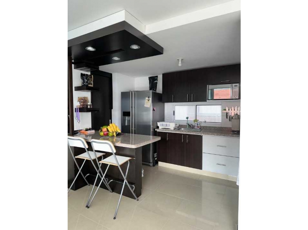 Vendo apartamento en el sur de cali barrio ciudad jardin - 2